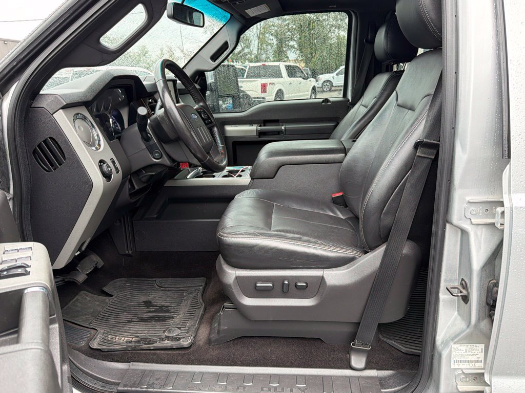 Used 2015 Ford F250 Lariat w/ Lariat Ultimate Package AWD/4WD image 13