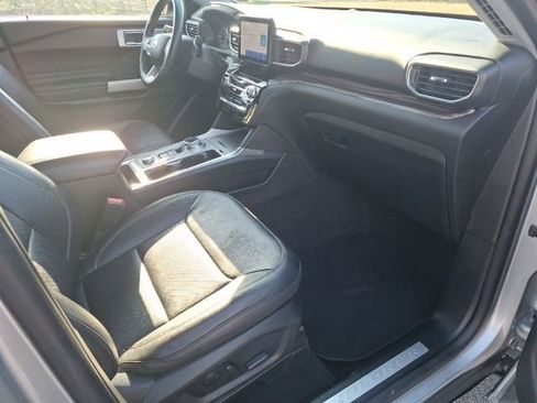 Certified 2023 Ford Explorer Limited image 19