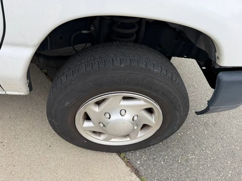 Used 2014 Ford E-150 and Econoline 150 w/ Commercial Cargo Van Package image 27