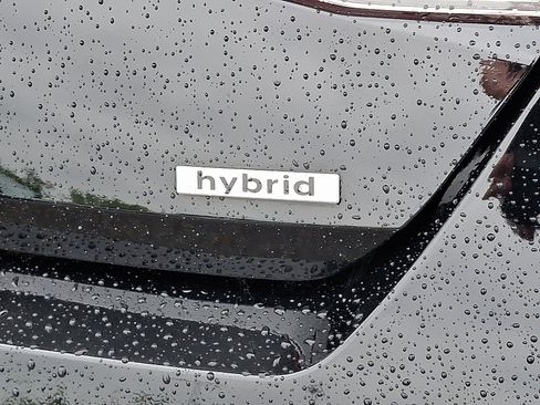 Certified 2025 Hyundai Elantra SEL image 30