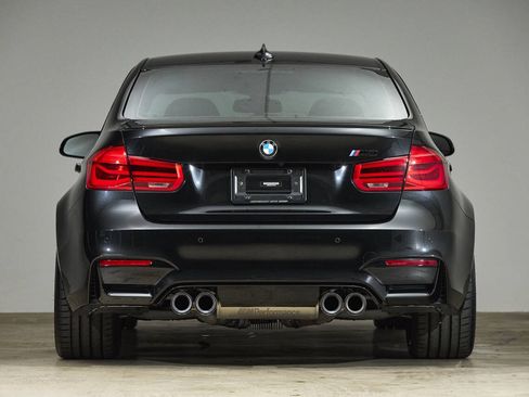 Used 2018 BMW M3 RWD image 6