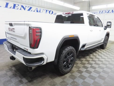 Used 2025 GMC Sierra 3500 AT4 w/ AT4 Premium Plus Package image 4