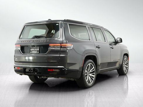 Used 2022 Jeep Grand Wagoneer Series III w/ Rear-Seat Entertainment Group AWD/4WD image 5