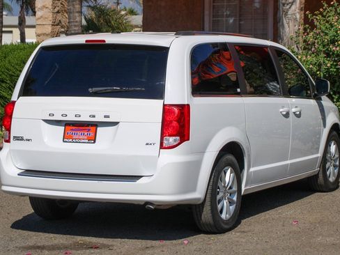Used 2020 Dodge Grand Caravan SXT image 11