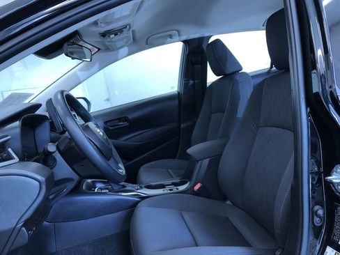 Used 2025 Toyota Corolla LE image 11