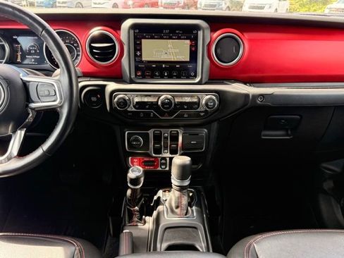 Used 2022 Jeep Gladiator Rubicon w/ Cold Weather Group AWD/4WD image 26