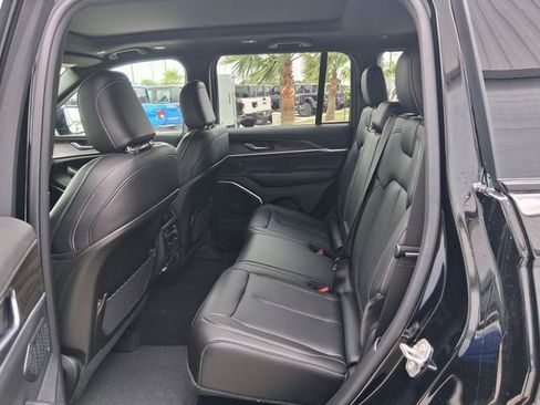 New 2026 Jeep Grand Cherokee Limited RWD image 21