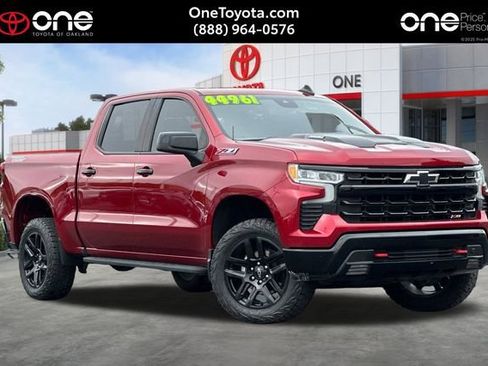 Used 2022 Chevrolet Silverado 1500 LT Trail Boss w/ Convenience Package II image 1