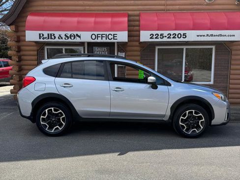 Used 2016 Subaru Crosstrek 2.0i Premium AWD/4WD image 2