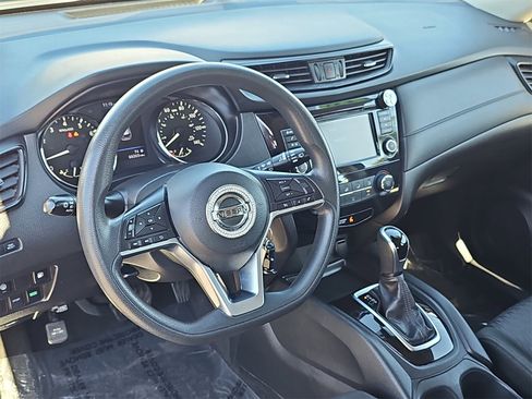 Used 2020 Nissan Rogue S image 15