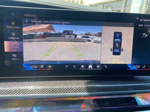 Used 2023 BMW i7 xDrive60 w/ Parking Assistance Package AWD/4WD image 18