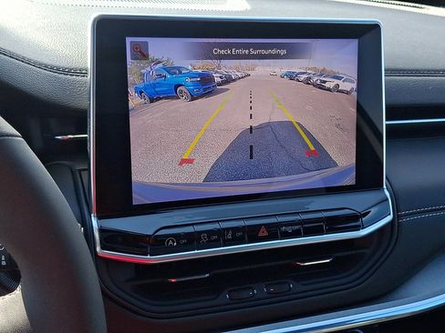 Used 2023 Jeep Compass High Altitude image 27