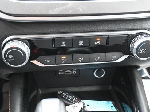 Used 2023 Nissan Altima 2.5 SR image 14