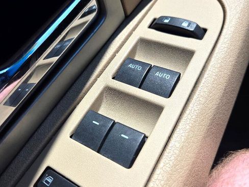 Used 2011 Ford F150 XLT w/ XLT Convenience Pkg image 21