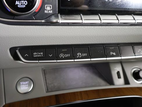 Used 2023 Audi Q5 2.0T Premium w/ Convenience Package AWD/4WD image 54