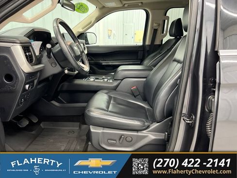 Used 2022 Ford Expedition XLT AWD/4WD image 9