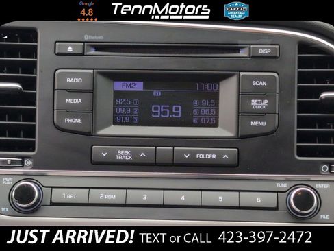 Used 2018 Hyundai Elantra SE FWD image 16