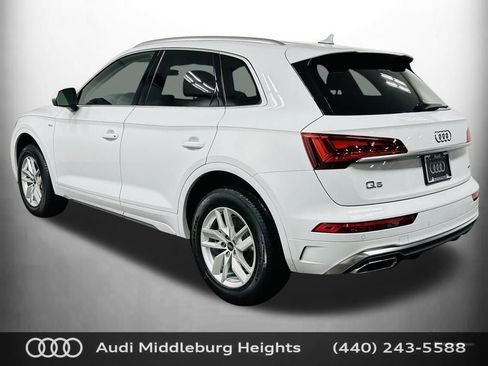 Certified 2023 Audi Q5 2.0T Premium w/ Convenience Package AWD/4WD image 5