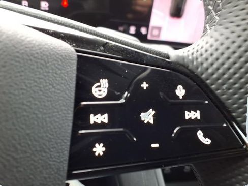 New 2025 Audi SQ5 Premium Plus image 17