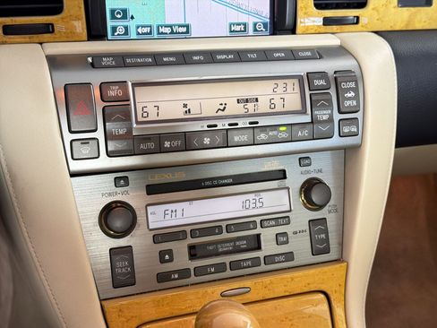 Used 2005 Lexus SC 430 Convertible RWD image 23