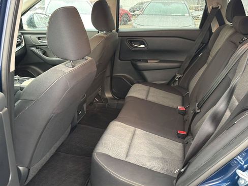 Used 2024 Nissan Rogue SV FWD image 11