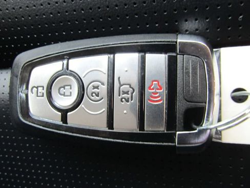 Certified 2025 Ford Escape Platinum AWD/4WD image 37