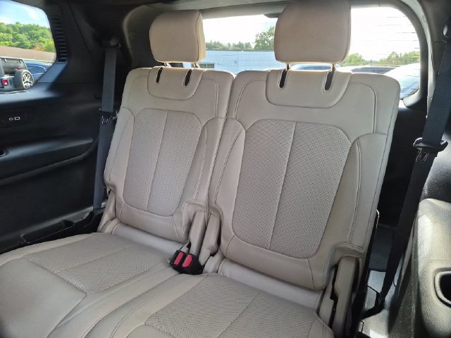 Used 2023 Jeep Grand Cherokee L Limited w/ Luxury Tech Group II AWD/4WD image 21