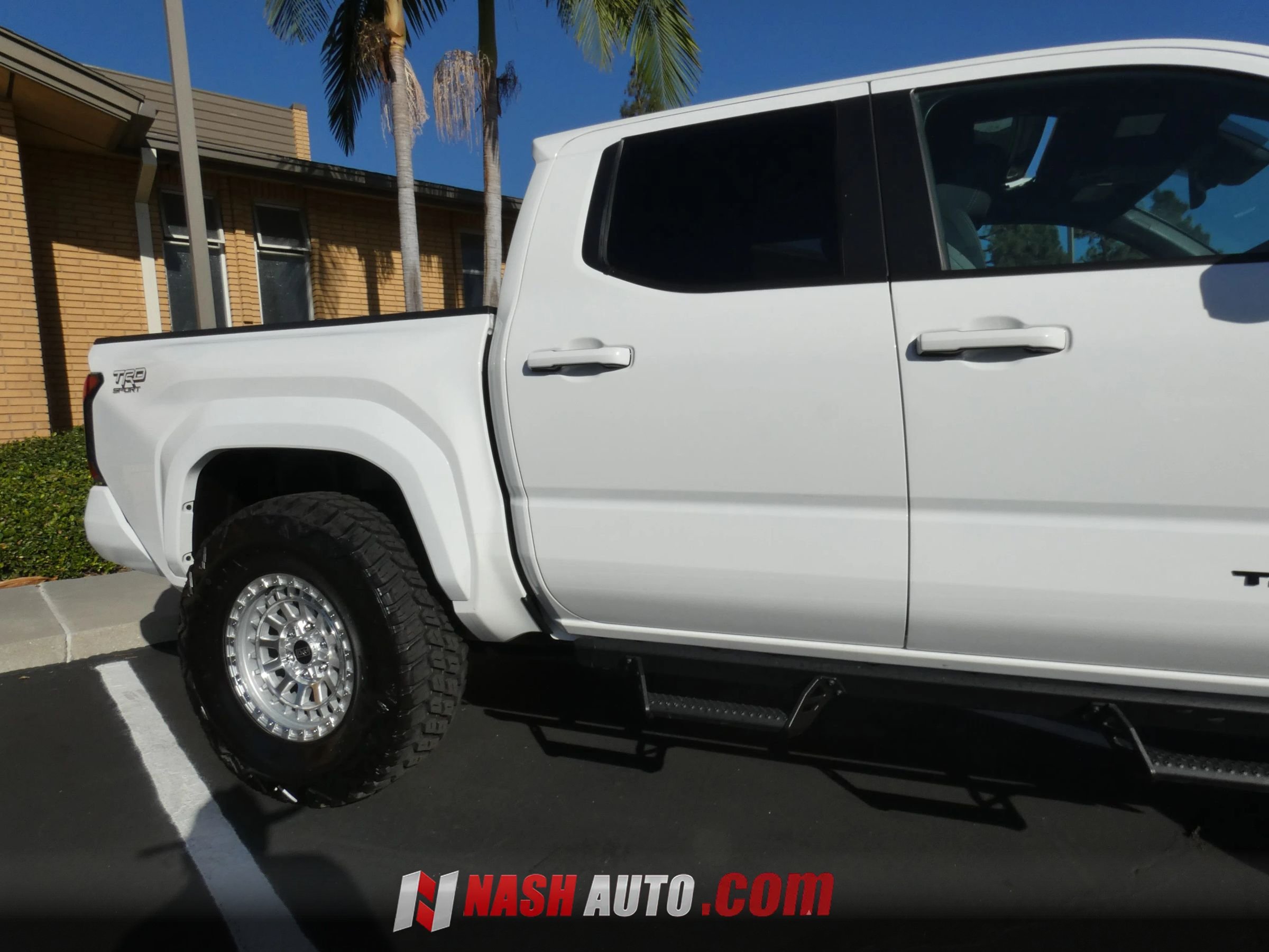 Used 2026 Toyota Tacoma TRD Sport w/ TRD Sport Upgrade Package AWD/4WD image 6