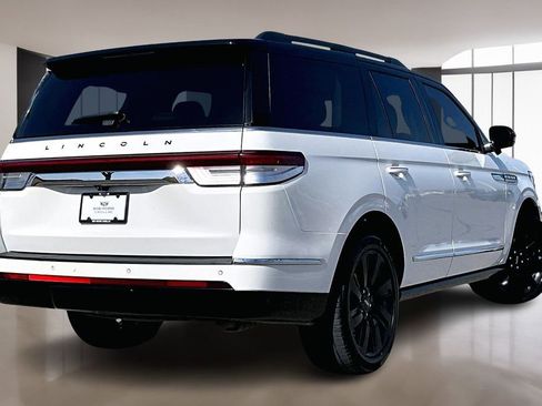 Used 2023 Lincoln Navigator Black Label image 2