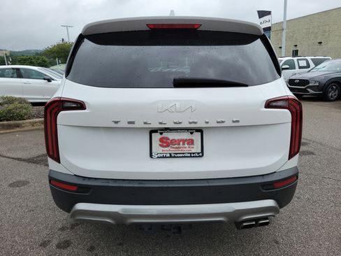 Used 2022 Kia Telluride SX w/ Towing Package FWD image 25