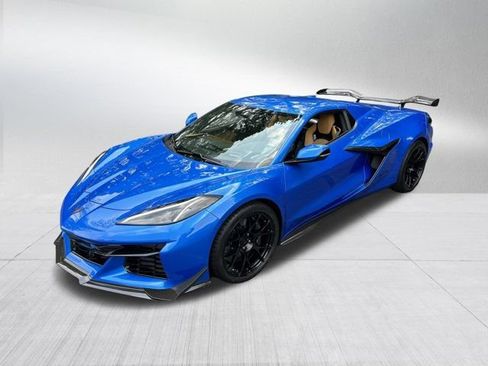 Used 2024 Chevrolet Corvette Z06 w/ Z07 Performance Package RWD image 15