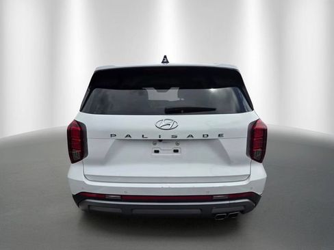 Used 2024 Hyundai Palisade SEL FWD image 3