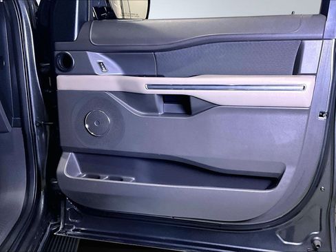 Used 2021 Ford Expedition XLT image 29