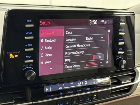 Used 2024 Toyota Sienna LE image 24