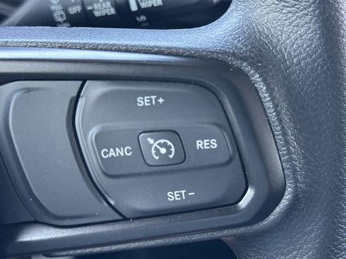Used 2025 Jeep Wrangler Unlimited Sport AWD/4WD image 26