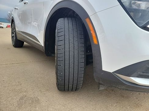 Used 2023 Kia Sportage EX image 16