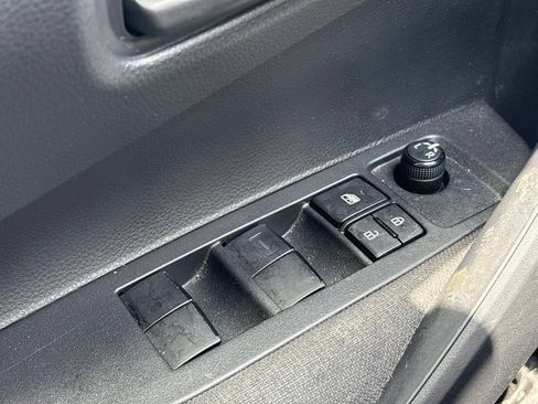 Used 2022 Toyota Corolla LE FWD image 26