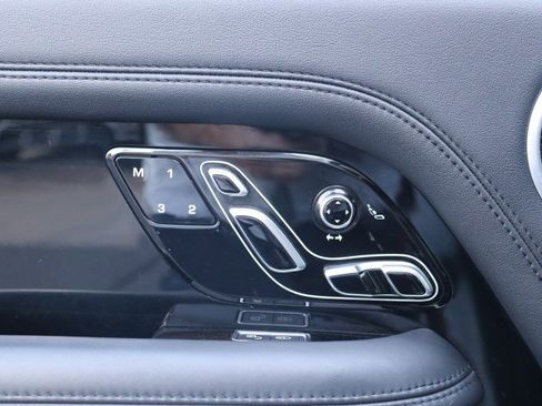 Used 2018 Land Rover Range Rover HSE image 27