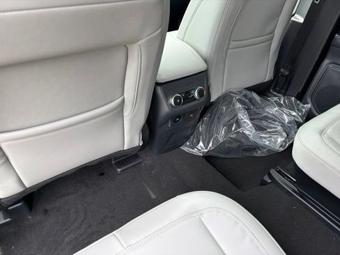 New 2026 Ford Explorer Active w/ Active Comfort Package AWD/4WD image 8