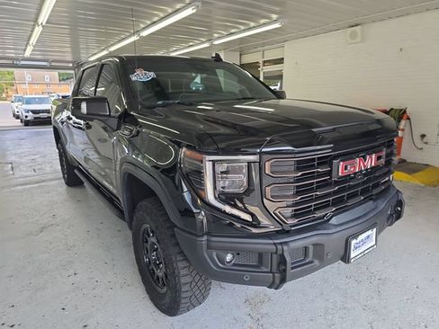 Certified 2024 GMC Sierra 1500 AT4X w/ AT4X AEV Edition AWD/4WD image 7