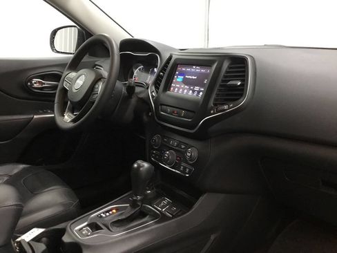 Used 2021 Jeep Cherokee Latitude Lux AWD/4WD image 23