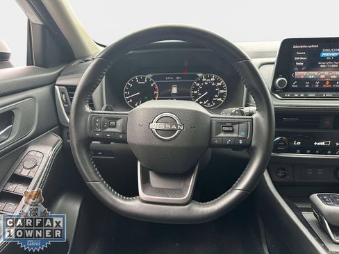 Used 2025 Nissan Rogue SV AWD/4WD image 15