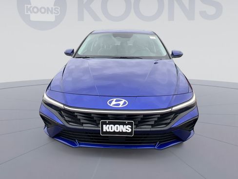 Used 2025 Hyundai Elantra Limited image 11