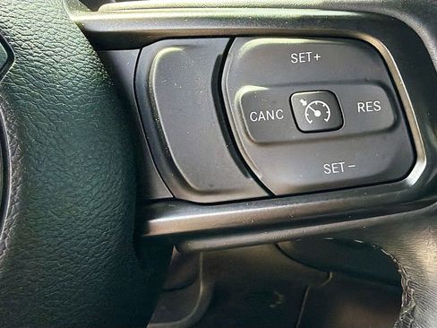 Used 2022 Jeep Wrangler Unlimited Sport AWD/4WD image 31
