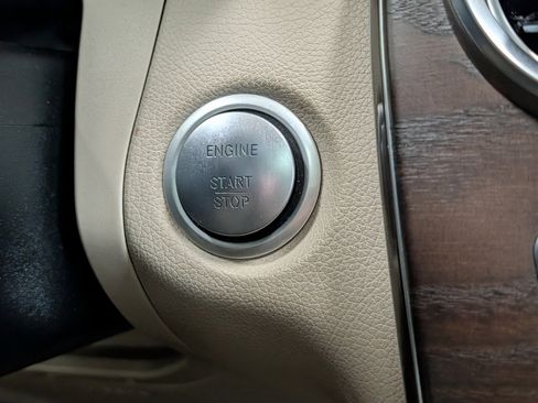 Used 2019 Mercedes-Benz GLC 300 GLC 300 image 23