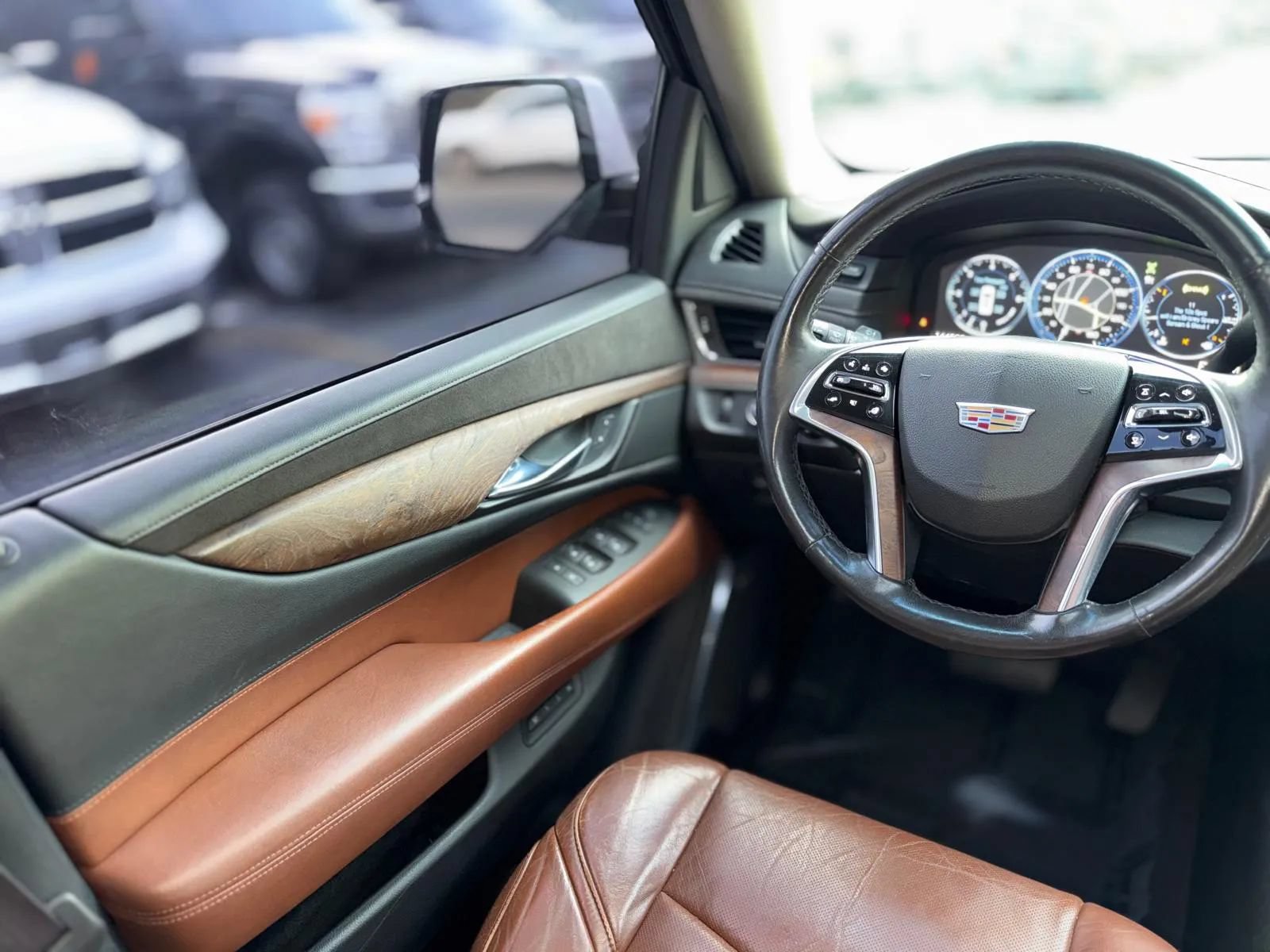 Used 2015 Cadillac Escalade ESV Premium AWD/4WD image 19