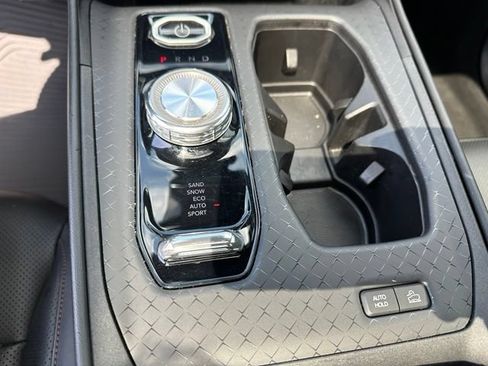 Used 2024 Jeep Wagoneer Launch Edition AWD/4WD image 22