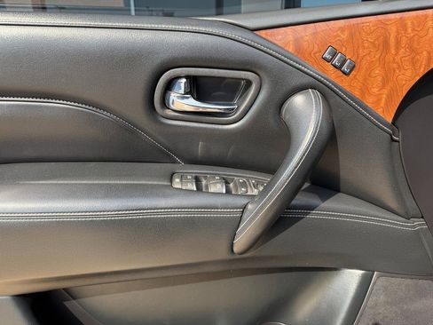 Used 2019 INFINITI QX80 Luxe w/ All-Season Package image 24