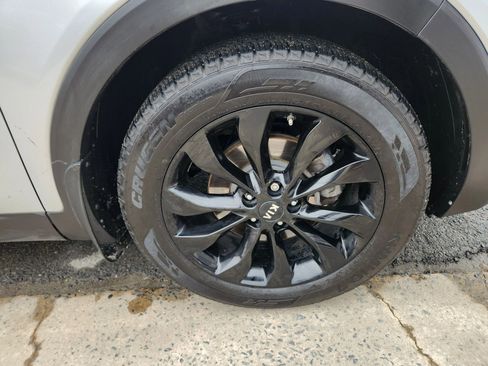 Used 2019 Kia Sorento S image 6