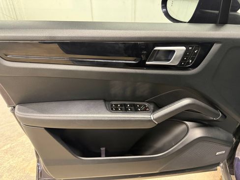 Used 2019 Porsche Cayenne AWD/4WD image 19